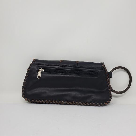 The Mango Tree faux leather clutch with ring handle  Excellent condition - Picture 3 of 7